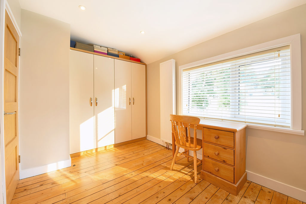 Bedroom- click for photo gallery